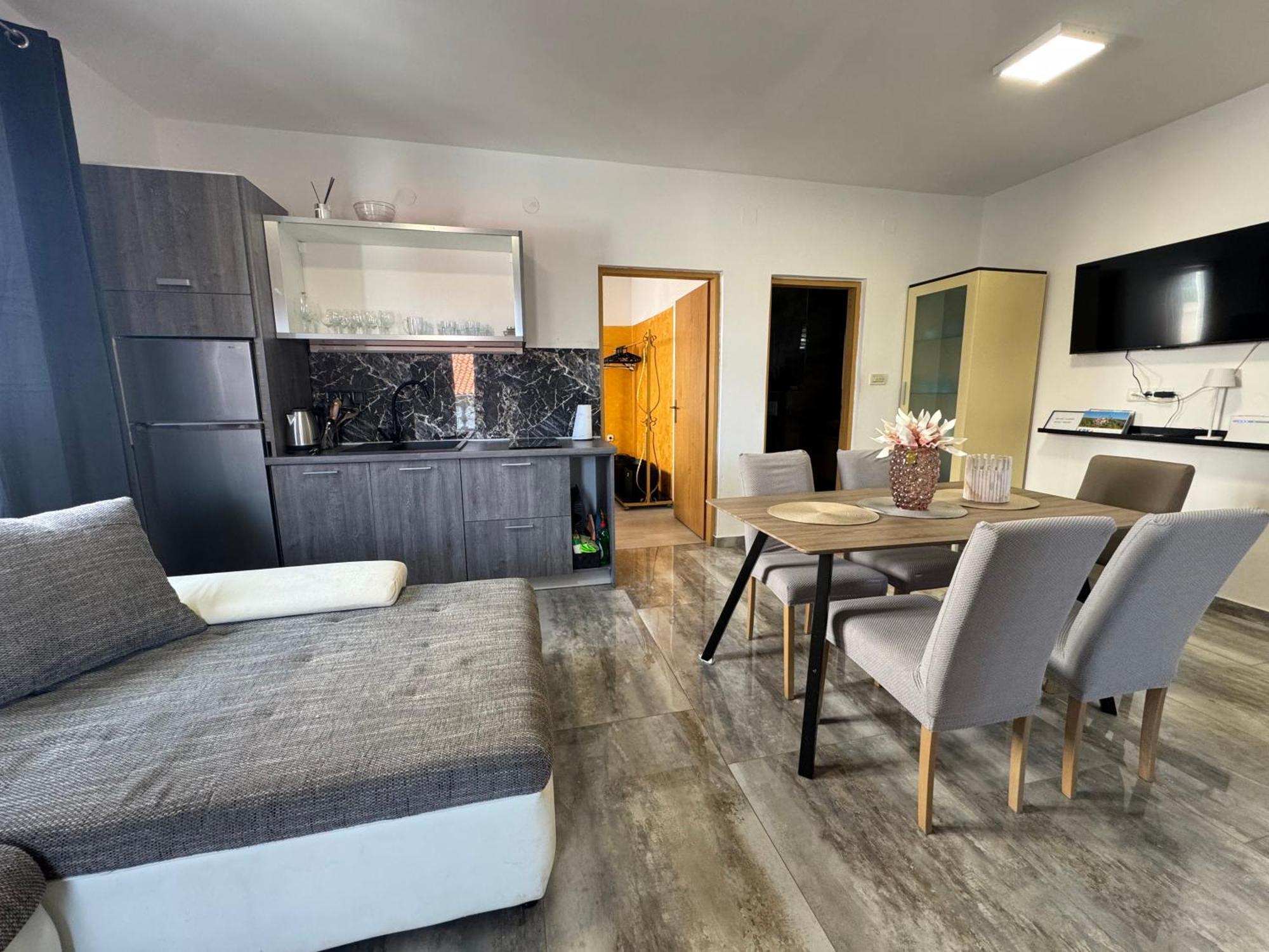 Apartments Orhidelia ニヴィーチェ エクステリア 写真